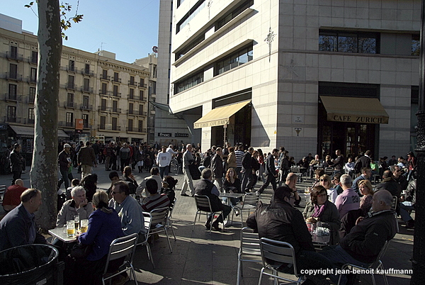 La terrasse du café Zurich à  Barcelone